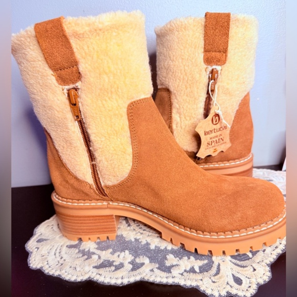 Bertuchi Shearling Lined Suede Boots Made in Spain EU 39/Size 8 Size 8.5